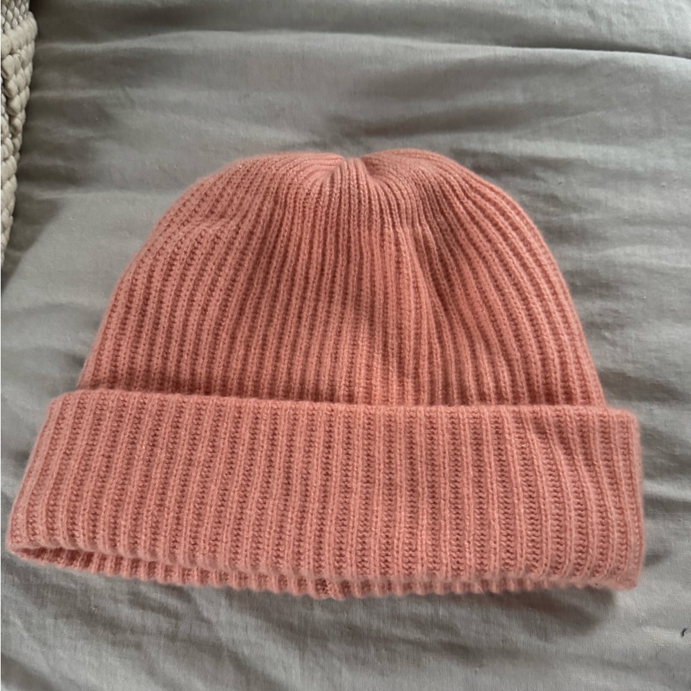 Cashmere hat. ATM brand. Nectar color. NWT.